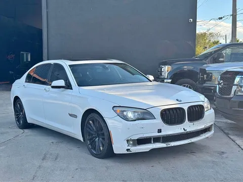 2011 BMW 750i Sedan