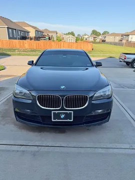 2011 BMW 750i Sedan