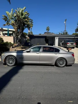 2011 BMW 740Li