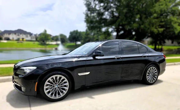 2011 BMW 740i