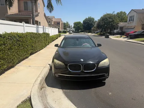 2011 BMW 740il