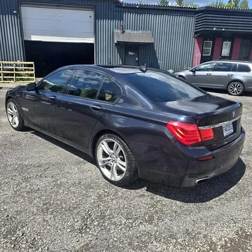 2011 BMW 750i xDrive