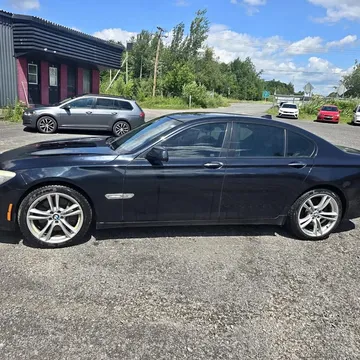 2011 BMW 750i xDrive M Package