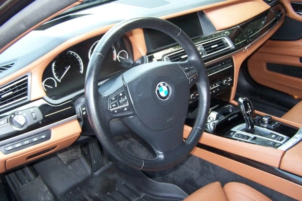 2011 BMW F01/F02 750i & 760Li Sedan - Image 5 of 7
