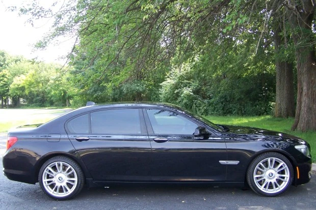 2011 BMW F01/F02 750i & 760Li Sedan - Image 3 of 7
