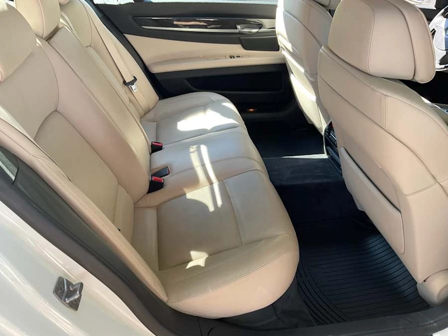 2011 BMW F01/F02 750i & 760Li Sedan - Image 5 of 9