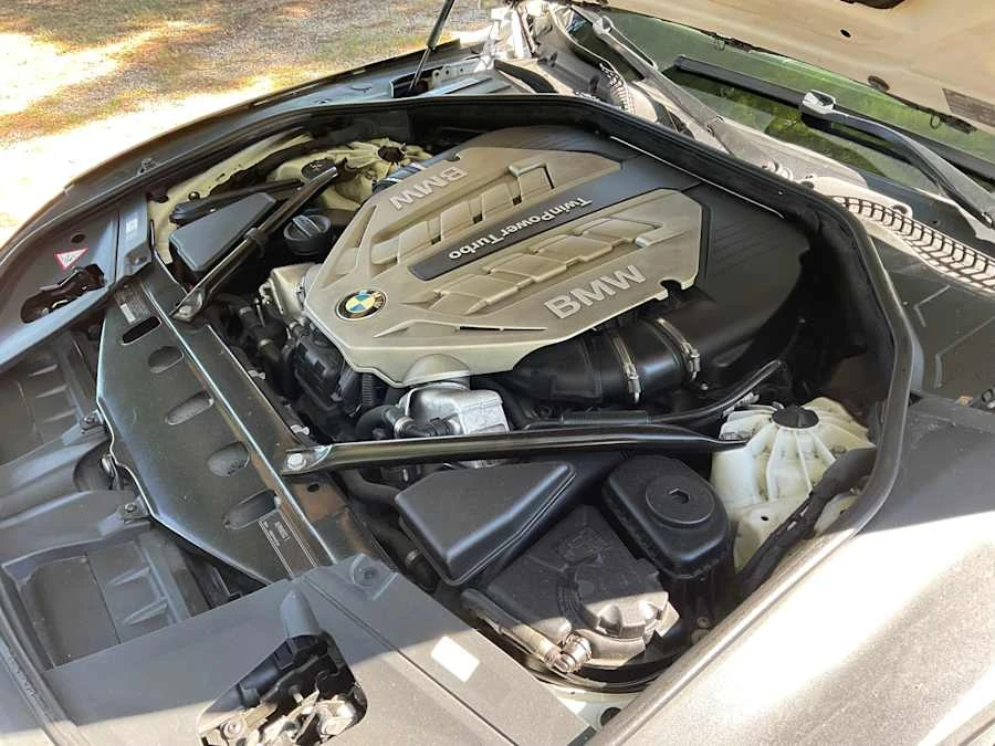 2011 BMW F01/F02 750i & 760Li Sedan - Image 9 of 9