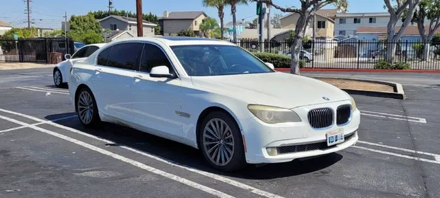 2011 BMW 750i