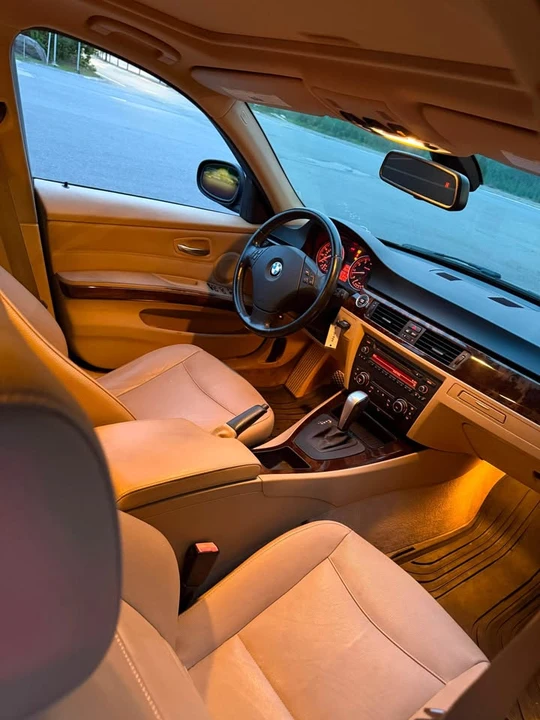 2011 BMW 8 Series - Image 7 of 8
