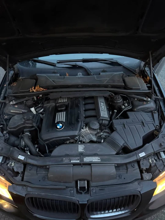 2011 BMW 8 Series - Image 6 of 8