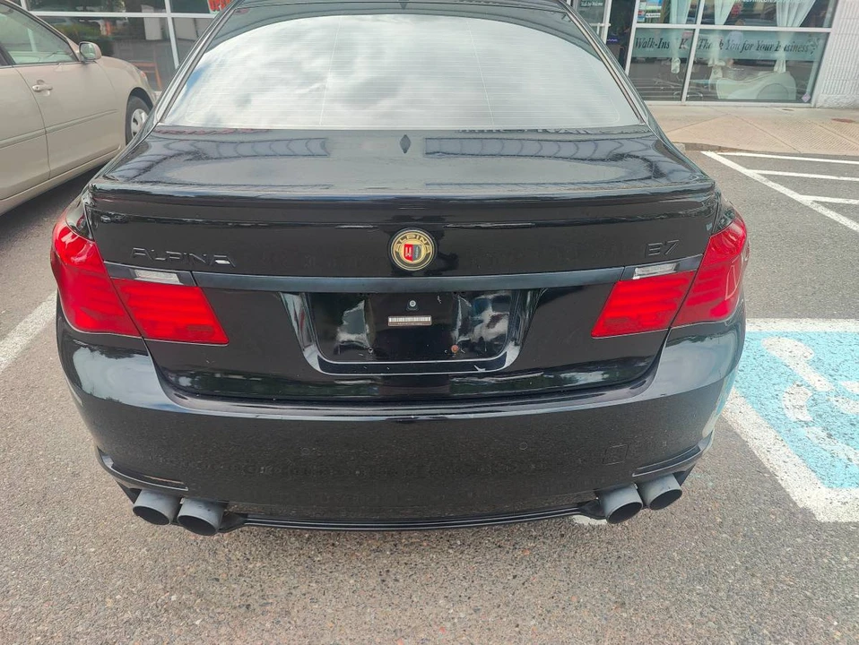 2011 BMW Alpina B7 - Image 2 of 9