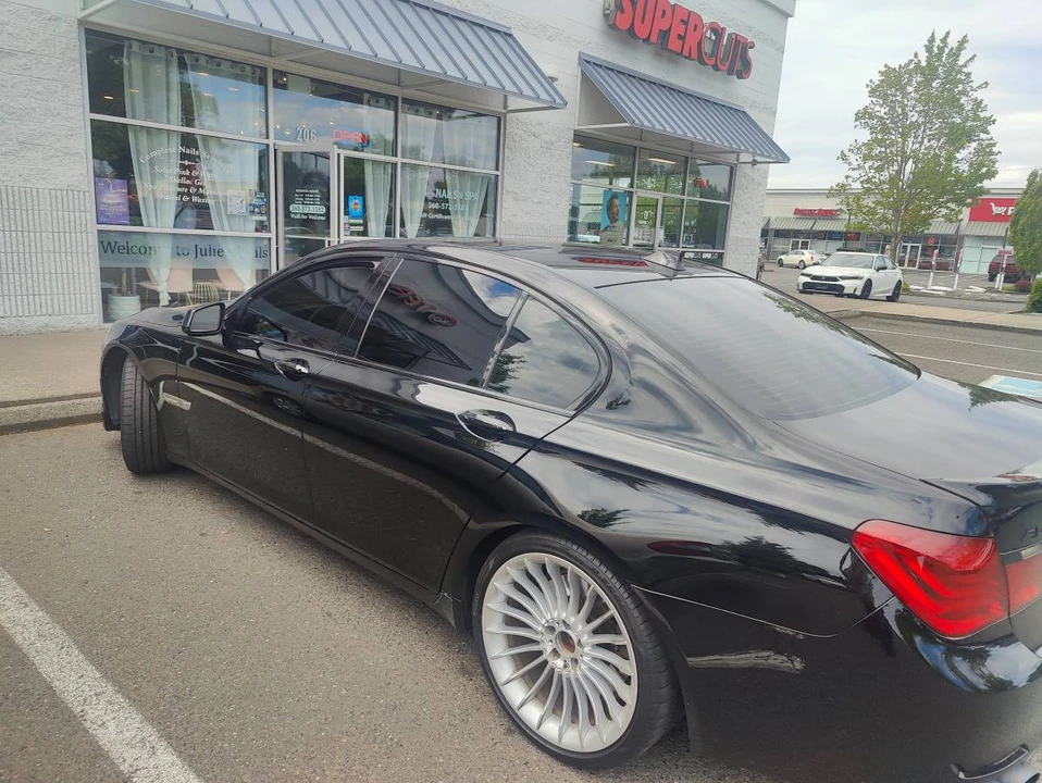 2011 BMW Alpina B7 - Image 7 of 9