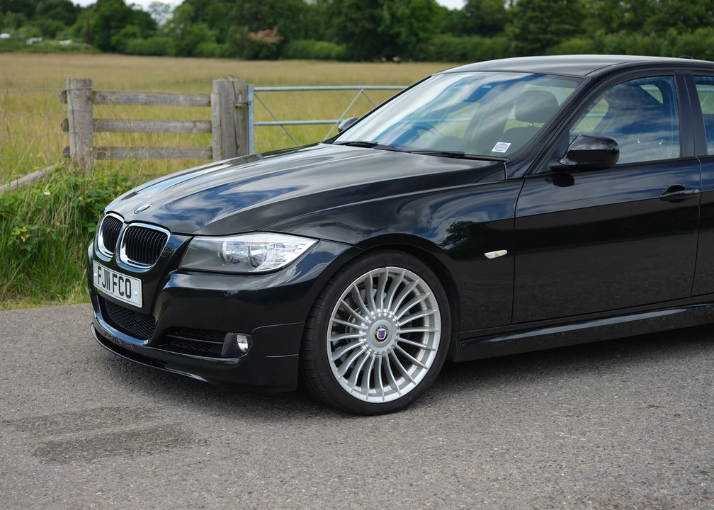 2011 BMW Alpina B3 - Image 13 of 31