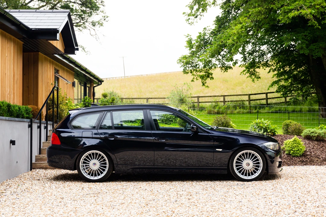 2011 BMW Alpina B3 - Image 17 of 31