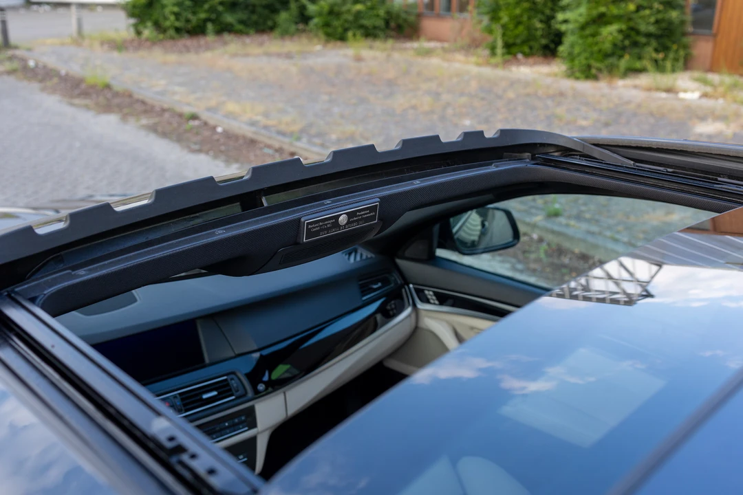 2011 BMW Alpina B5 - Image 29 of 31