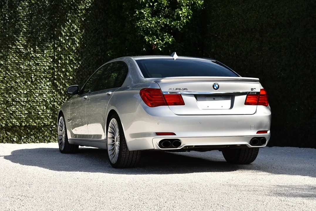 2011 BMW Alpina B7 - Image 11 of 30