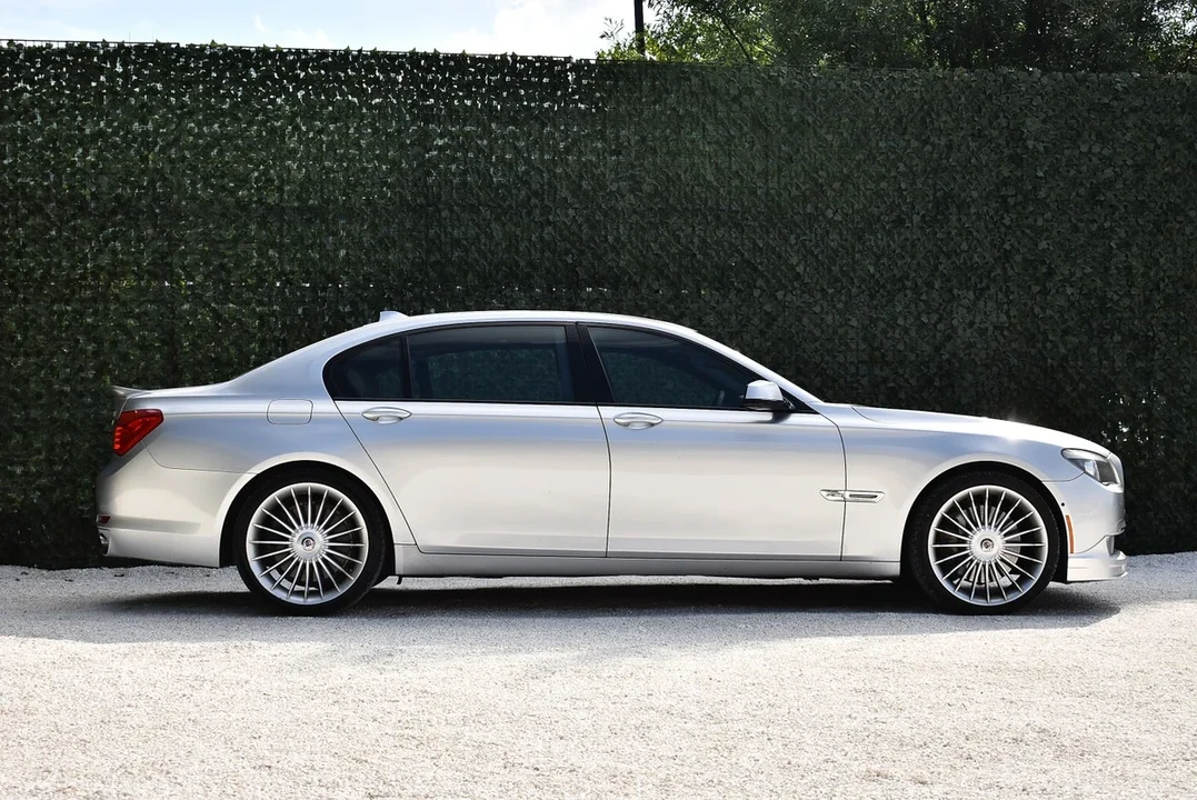 2011 BMW Alpina B7 - Image 8 of 30
