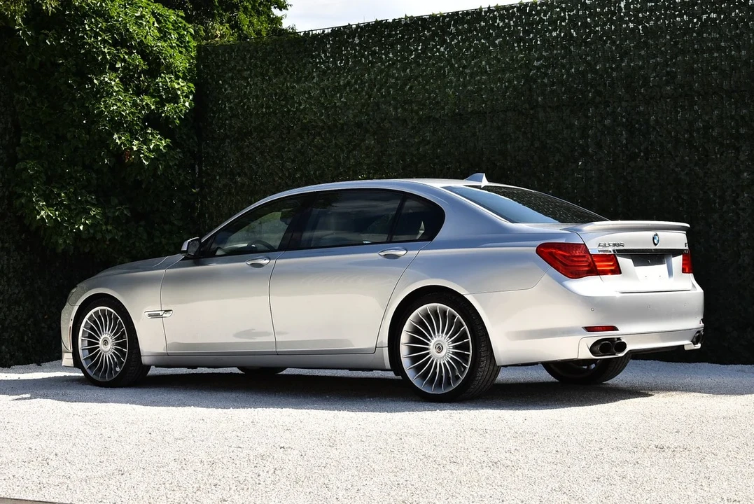 2011 BMW Alpina B7 - Image 15 of 30
