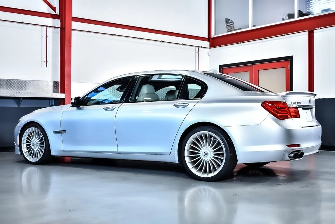 2011 BMW Alpina B7 - Image 25 of 30
