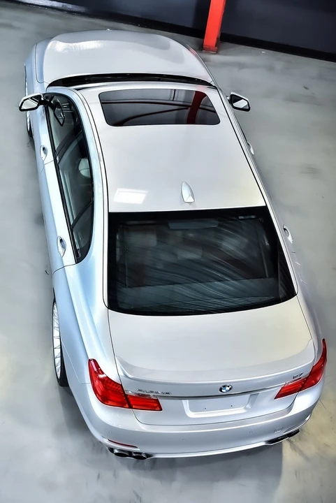2011 BMW Alpina B7 - Image 29 of 30