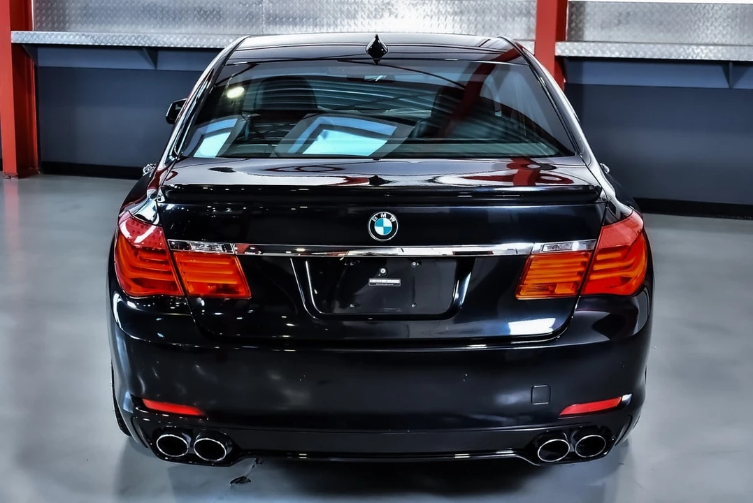 2011 BMW Alpina B7 - Image 20 of 31