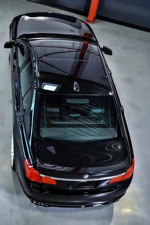 2011 BMW Alpina B7 - Image 29 of 31
