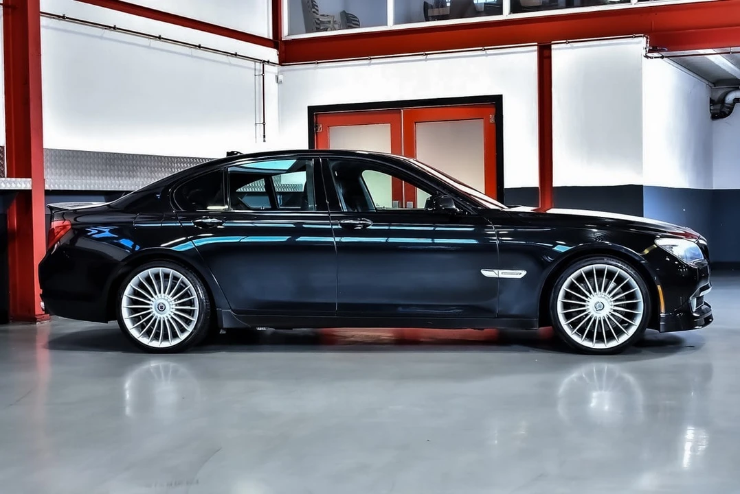 2011 BMW Alpina B7 - Image 16 of 31
