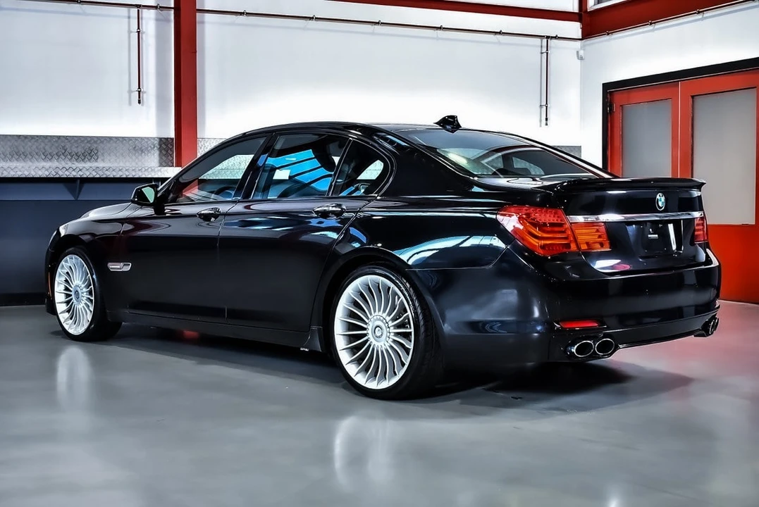 2011 BMW Alpina B7 - Image 25 of 31