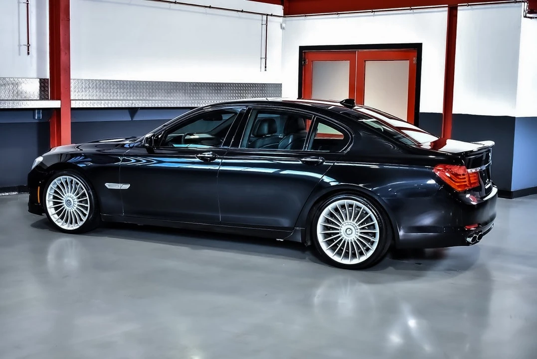 2011 BMW Alpina B7 - Image 26 of 31