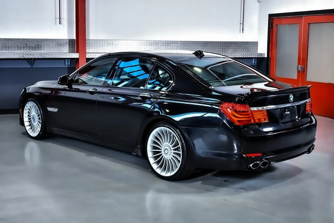 2011 BMW Alpina B7 - Image 24 of 31