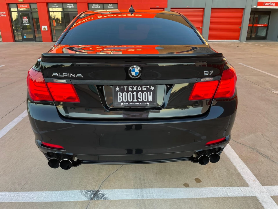 2011 BMW Alpina B7 - Image 18 of 31
