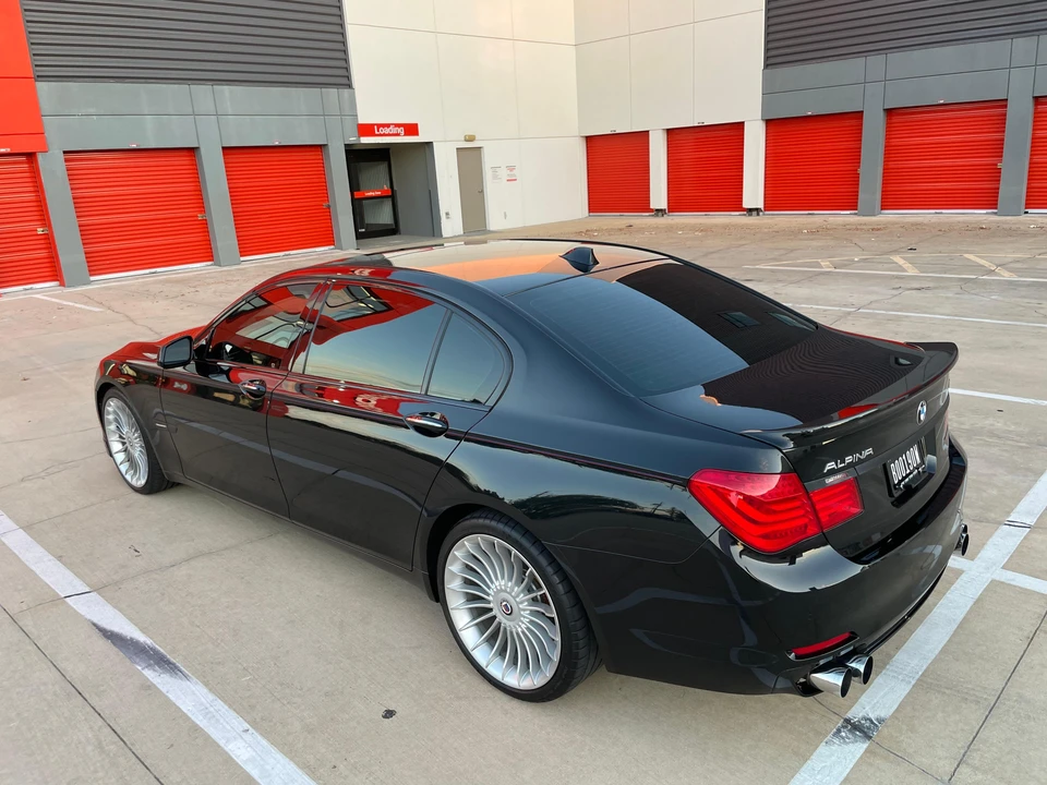 2011 BMW Alpina B7 - Image 16 of 31