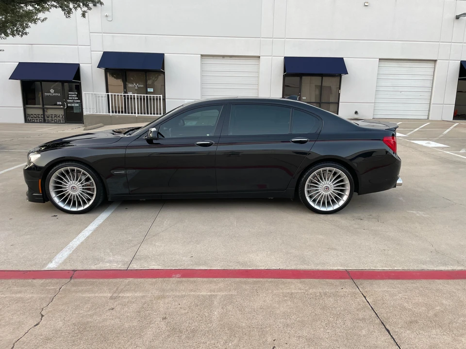2011 BMW Alpina B7 - Image 12 of 31