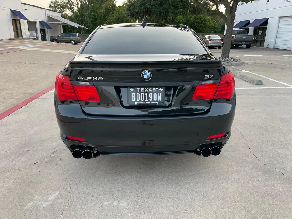 2011 BMW Alpina B7 - Image 17 of 31