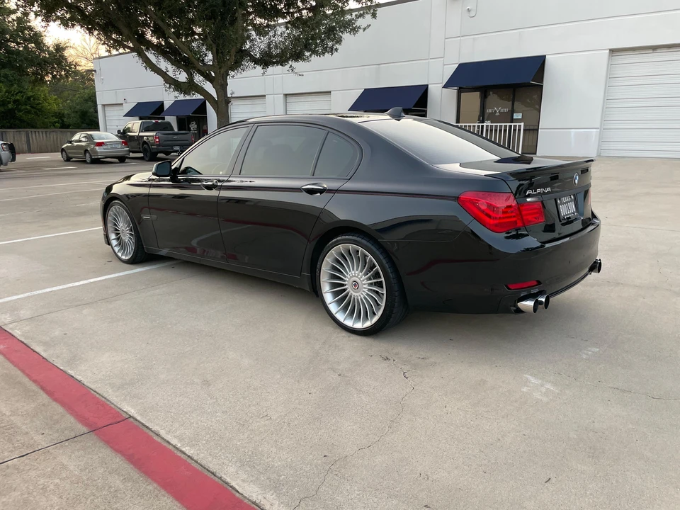 2011 BMW Alpina B7 - Image 14 of 31