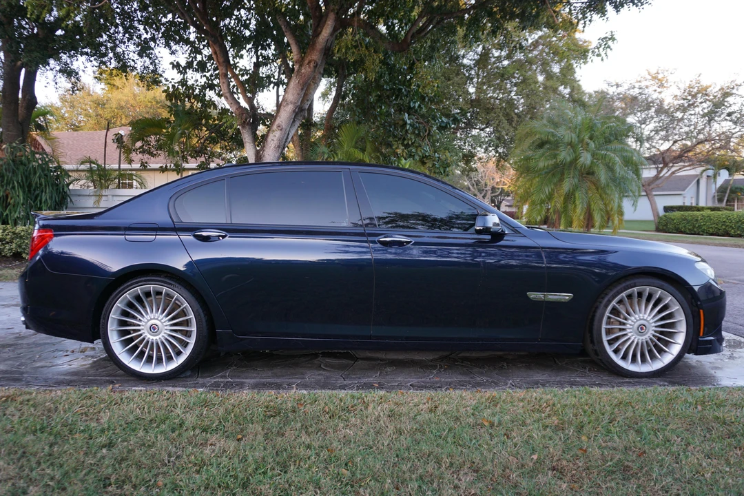 2011 BMW Alpina B7 - Image 3 of 10