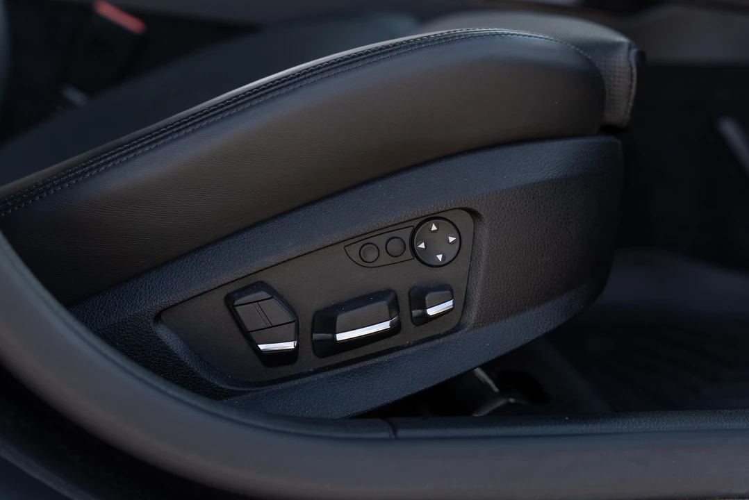 2011 BMW Alpina B7 - Image 30 of 31