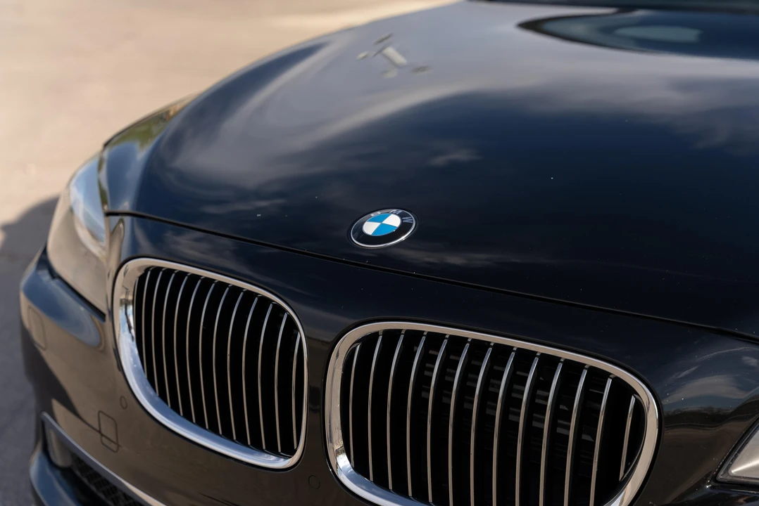 2011 BMW Alpina B7 - Image 10 of 31