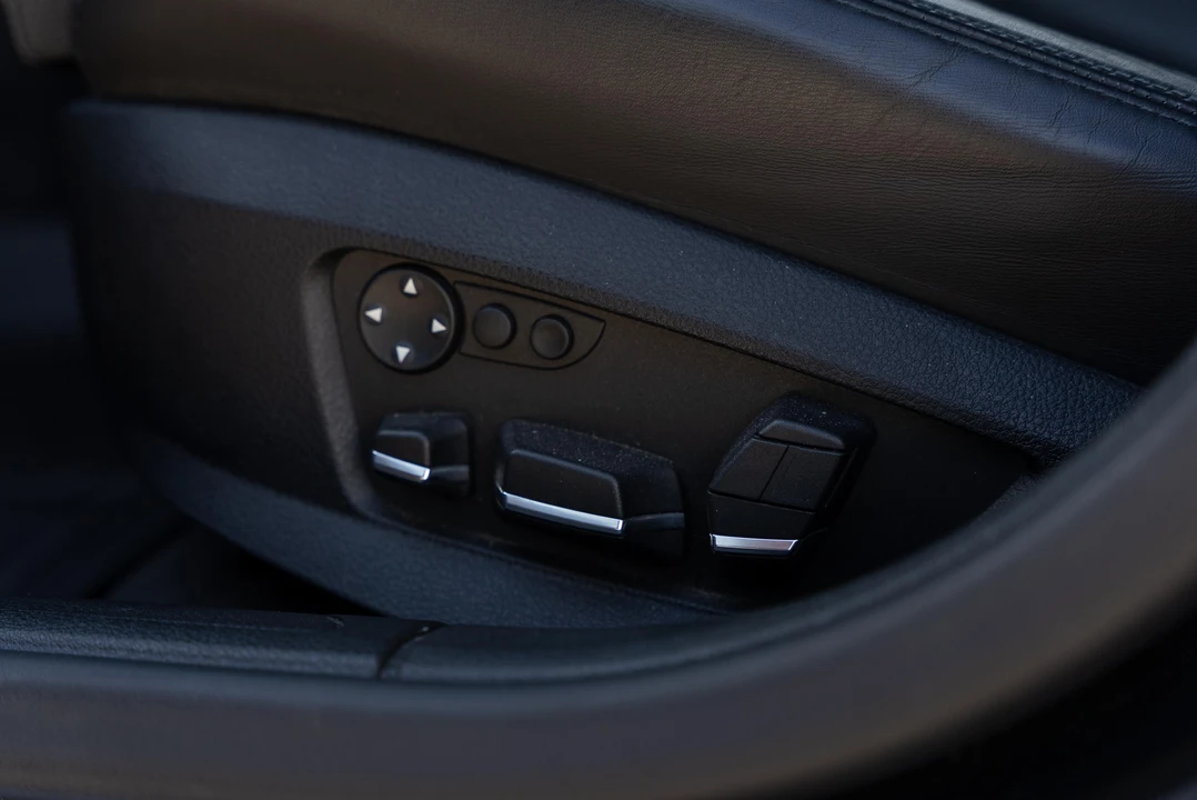 2011 BMW Alpina B7 - Image 27 of 31