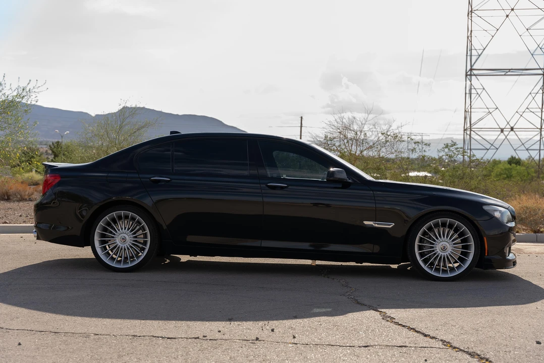 2011 BMW Alpina B7 - Image 8 of 31