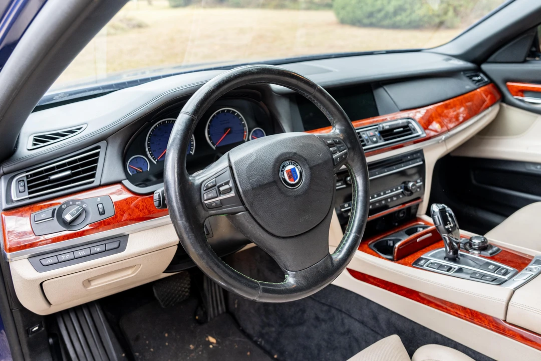 2011 BMW Alpina B7 - Image 26 of 31