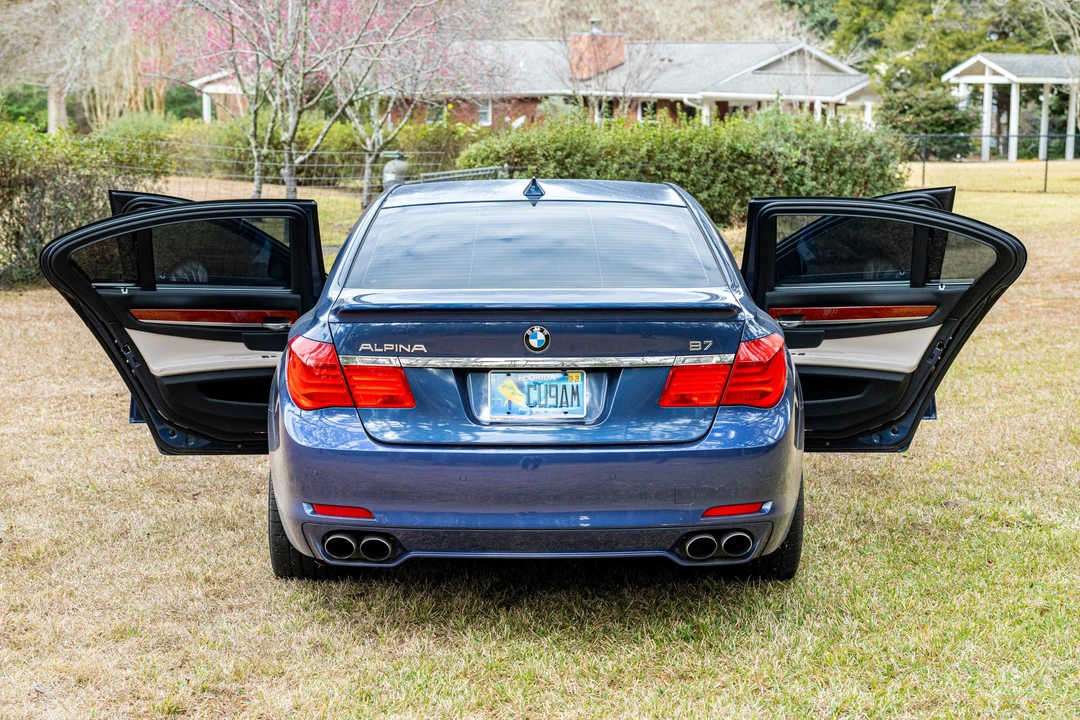 2011 BMW Alpina B7 - Image 14 of 31