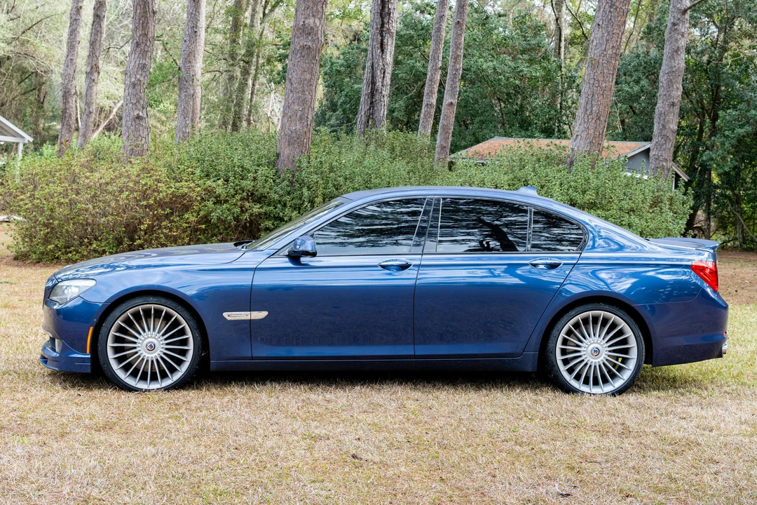 2011 BMW Alpina B7 - Image 7 of 31