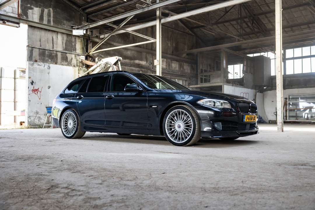 2011 BMW Alpina B5 - Image 17 of 31