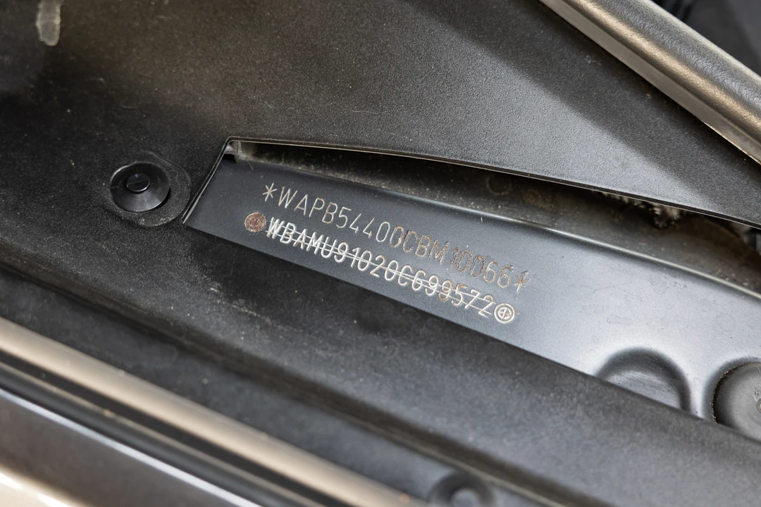 2011 BMW Alpina B5 - Image 25 of 31