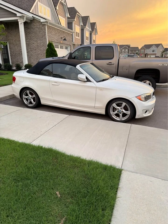 2011 BMW 1M - Image 10 of 11