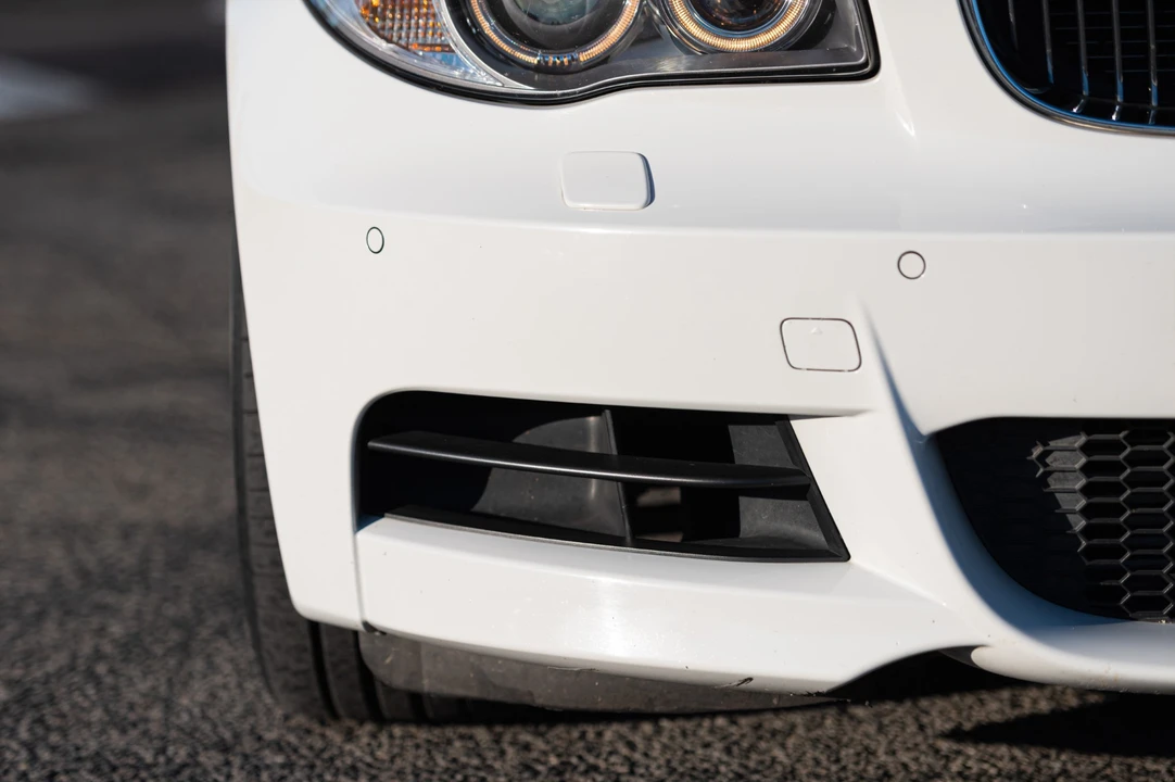 2011 BMW E82 135i & 135is - Image 25 of 31