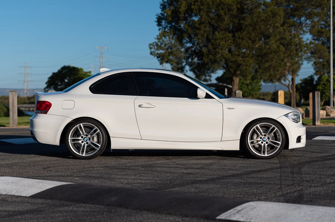 2011 BMW E82 135i & 135is - Image 5 of 31