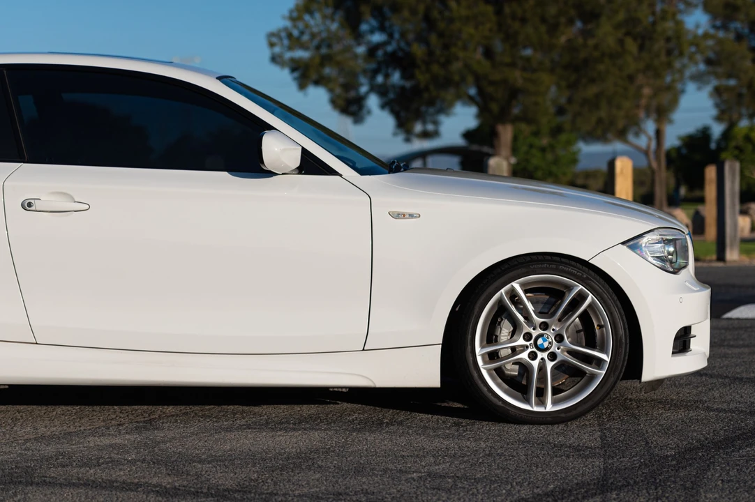 2011 BMW E82 135i & 135is - Image 27 of 31