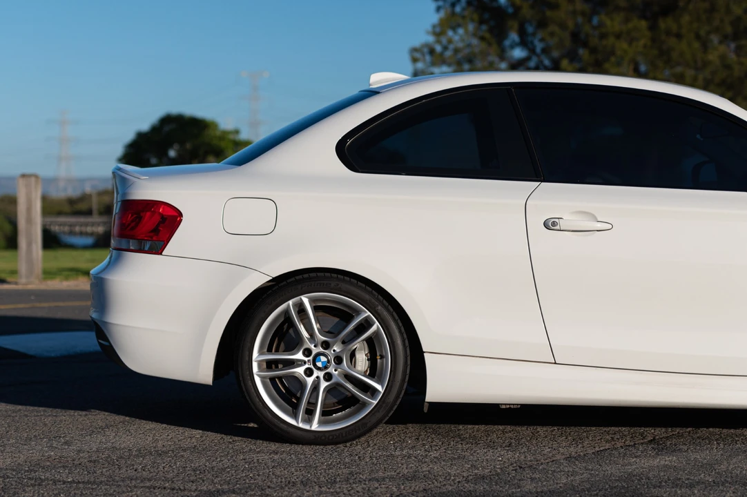 2011 BMW E82 135i & 135is - Image 28 of 31